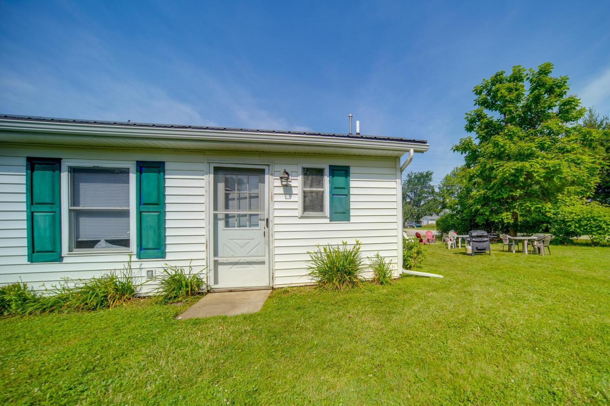 Charming Cottage With Yard Less Than 1 Mi To Lake Erie! Geneva Екстер'єр фото